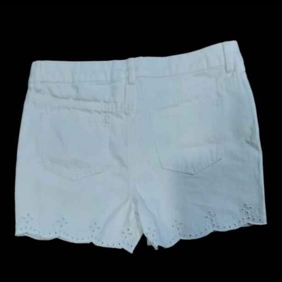 NWT Girls White Eyelet Jean Shorts - Picture 2 of 3